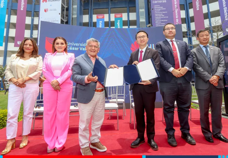 Gigante tecnológico y UCV firman convenio para impulsar líderes en tecnología