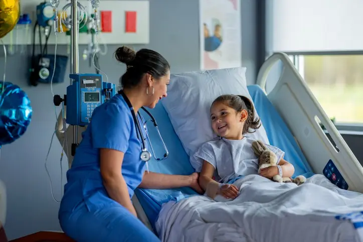 Opciones de empleo en hospitales y clínicas privadas