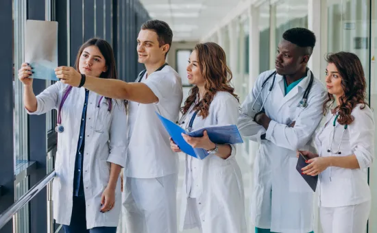 Estudiantes del área de salud