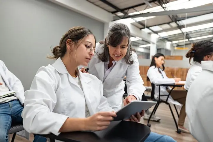 Vinculación directa con la Facultad de Medicina