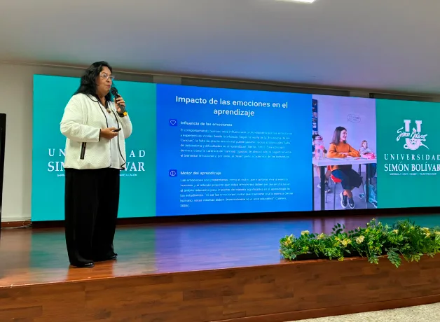 escuela-de-derecho-presente-en-simposio-internacional