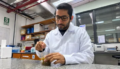 Egresado UCV fortalece investigación sobre el potencial proteico de la kañiwa durante pasantía en Argentina
