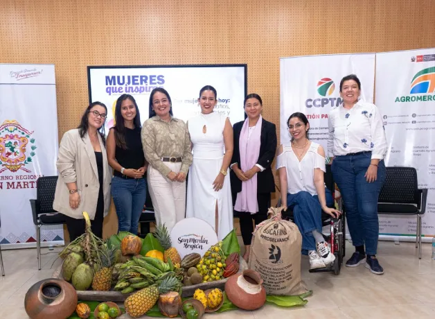 directora-de-ucv-moyobamba-en-foro-mujeres-que-inspiran